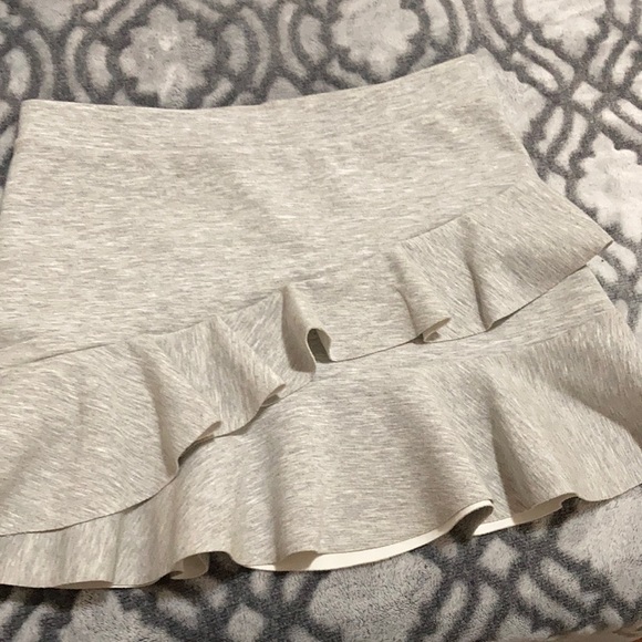 Ruffle skirt - Picture 1 of 3